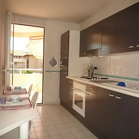 B9427 T2 Avec Piscine & Parking Gare Du Midi Appartement *