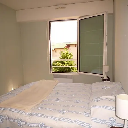 Appartement B9427 T2 Avec Piscine & Parking Gare Du Midi *
